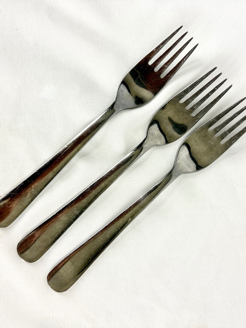 Ikea Dragon 3 Dinner Forks Stainless Steel China 7.5 inches Long Thanksgiving